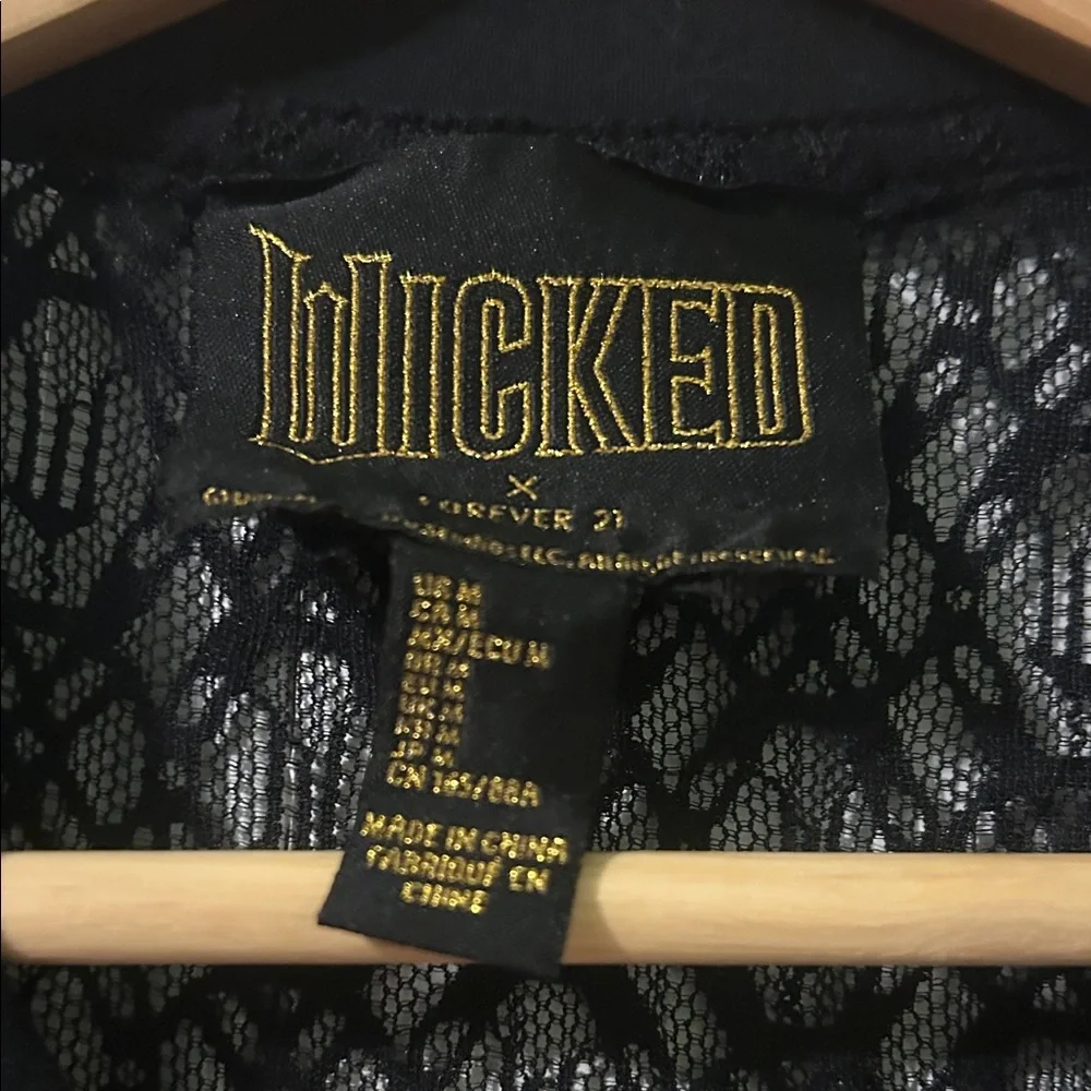 Black Lace Top with Heart Detail - Picture 4 of 5